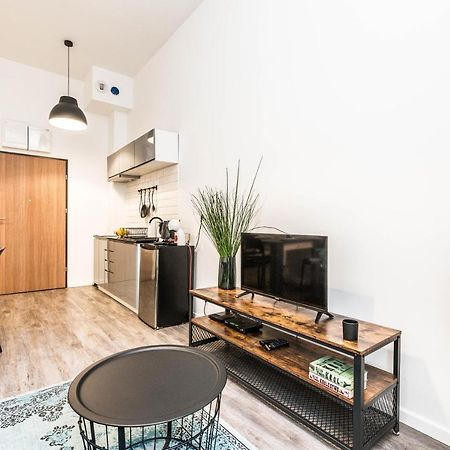 Apartament W Sercu Miasta Poznan Garbary 31 Ngoại thất bức ảnh