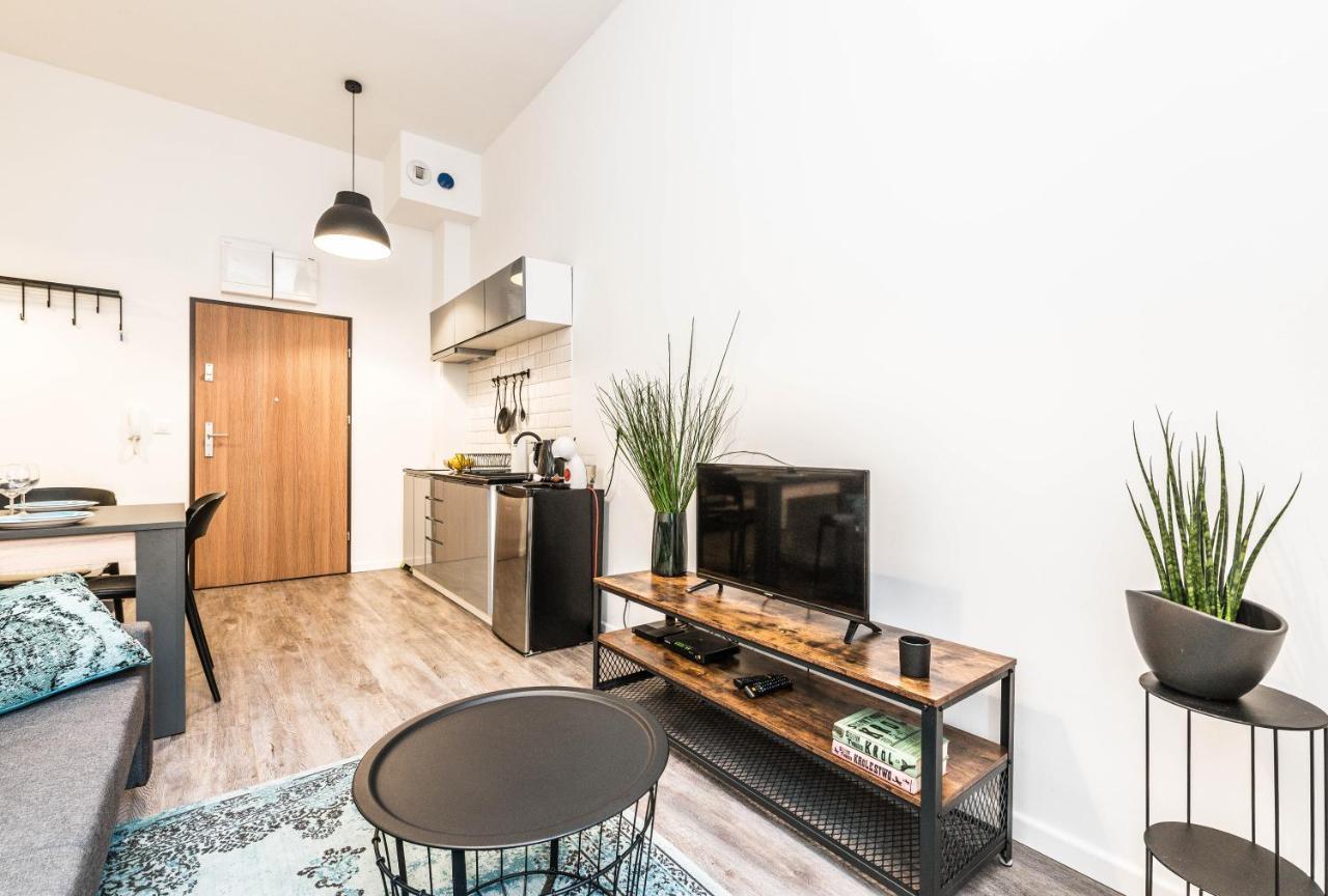 Apartament W Sercu Miasta Poznan Garbary 31 Ngoại thất bức ảnh