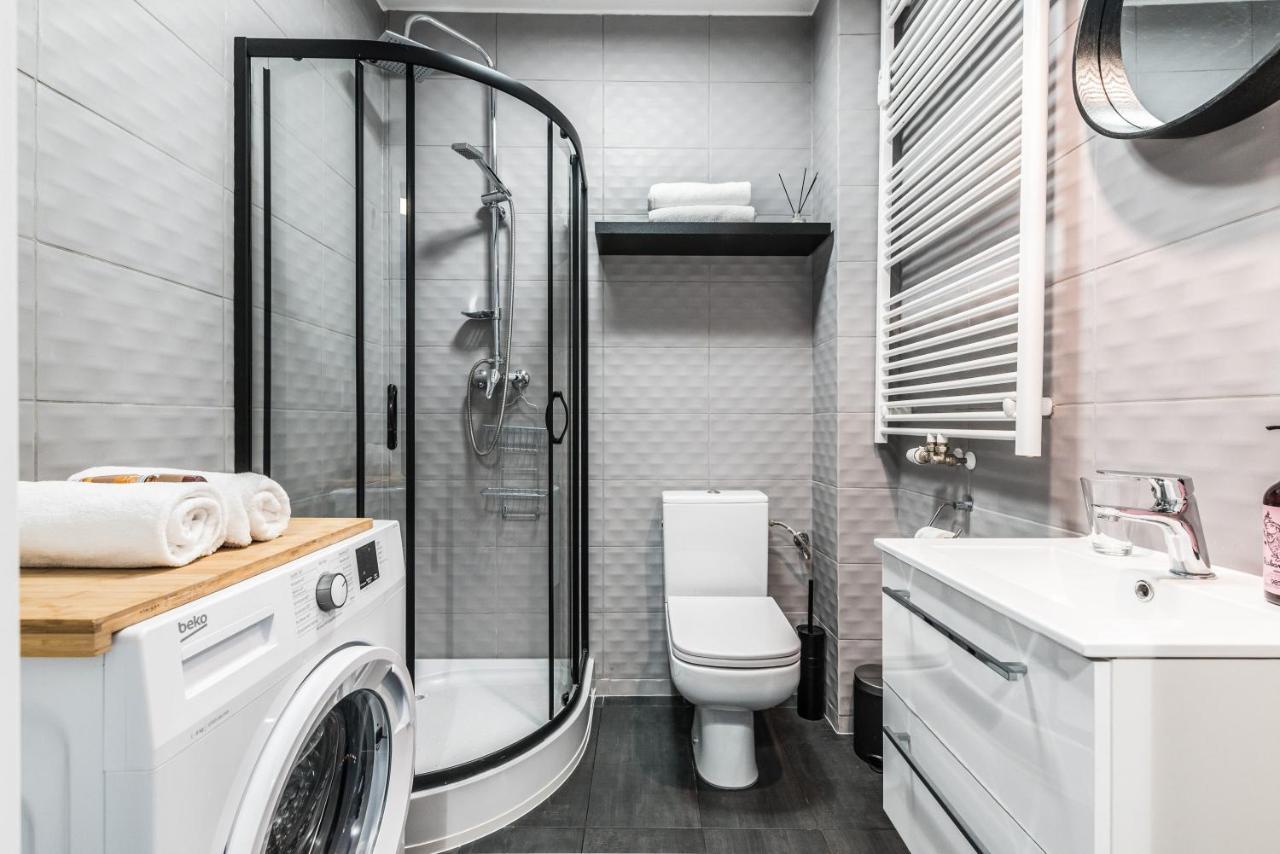 Apartament W Sercu Miasta Poznan Garbary 31 Ngoại thất bức ảnh